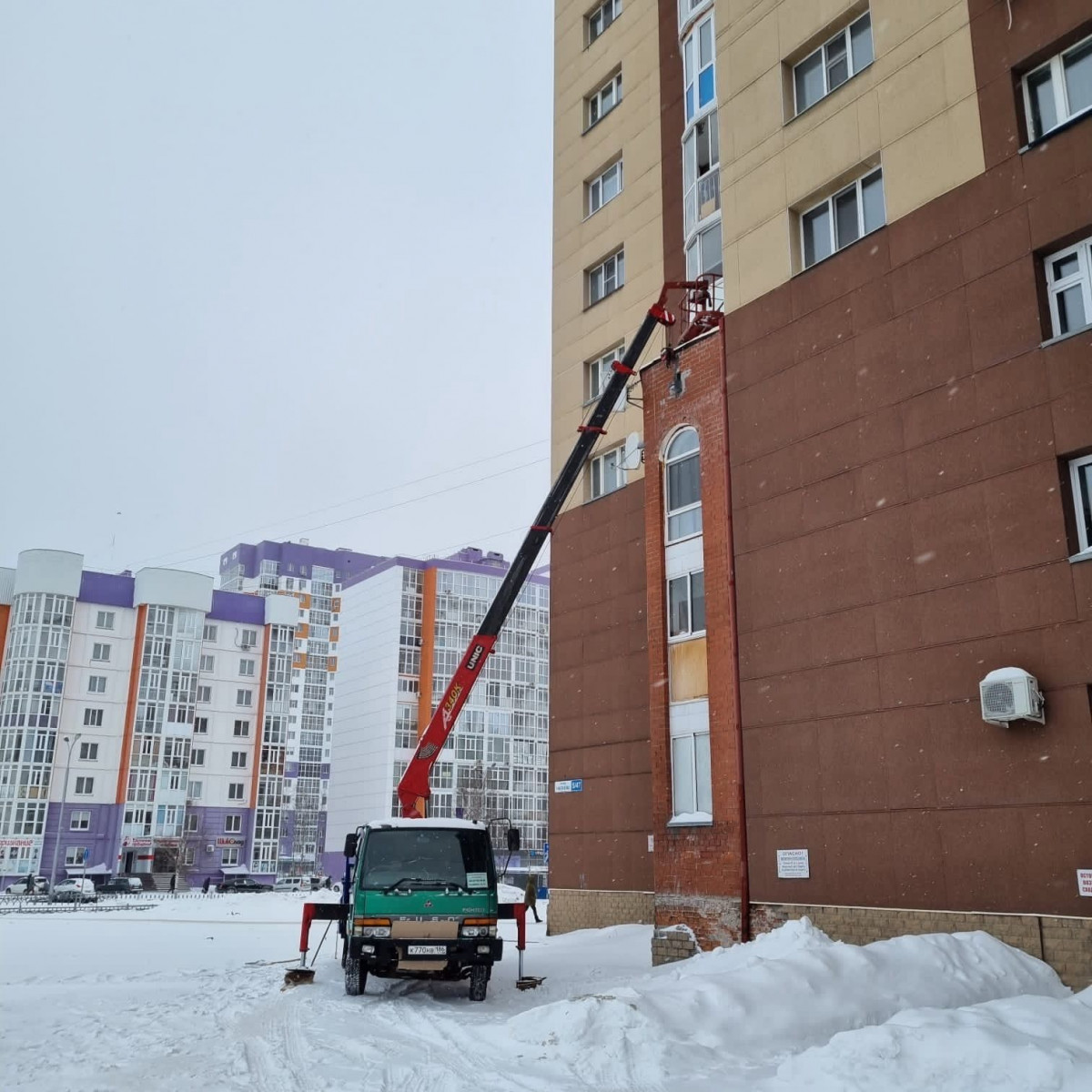 Перевозка бытовок манипулятором в Нижнекамске - доставка бытовок по  выгодной цене